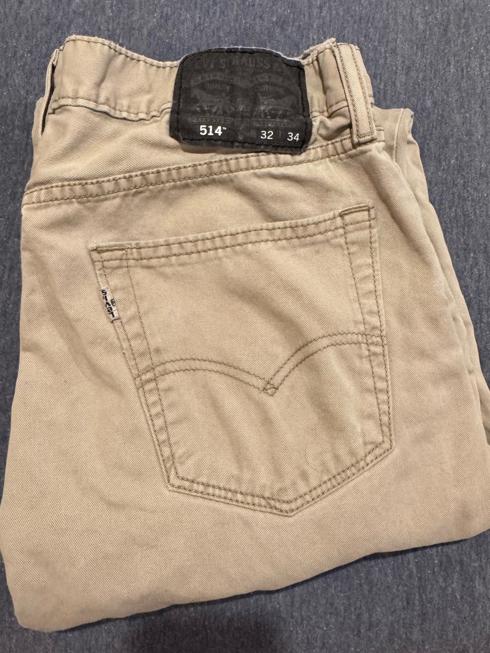 Levi Strauss 514 Men’s khakis- W32/L34